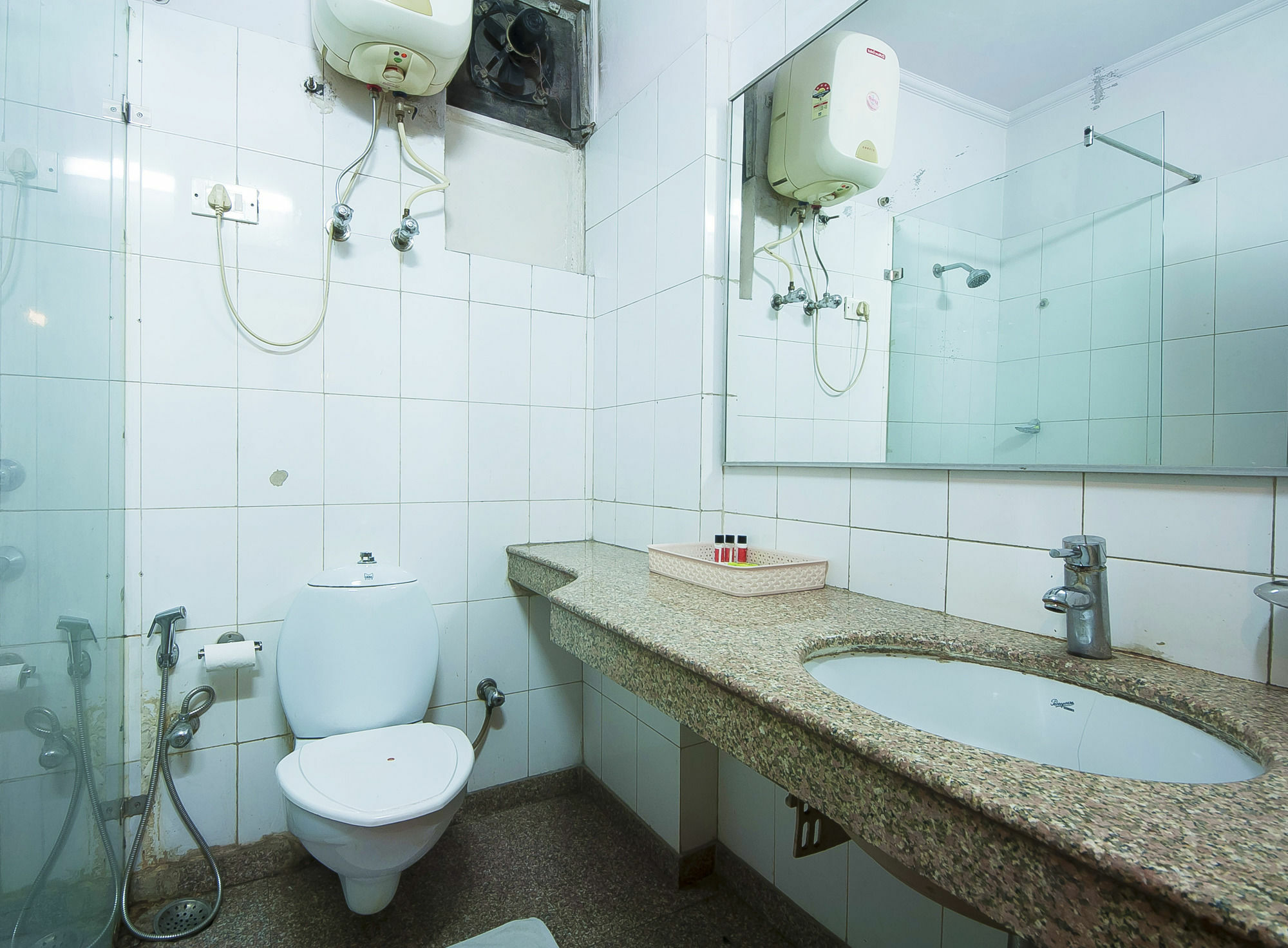 Golden Leaf Hotel Нью-Делі Екстер'єр фото